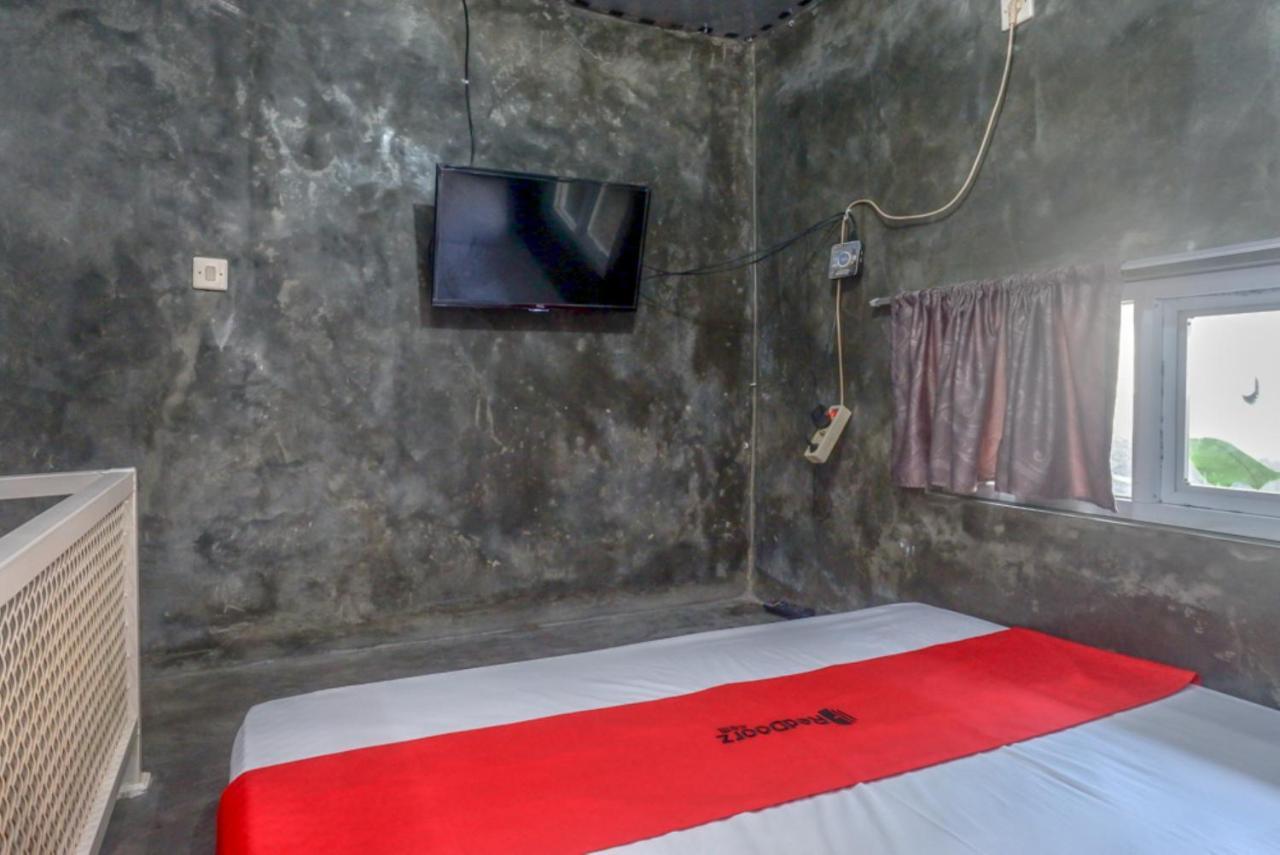 Reddoorz Near Jumbo Mall Sragen Экстерьер фото